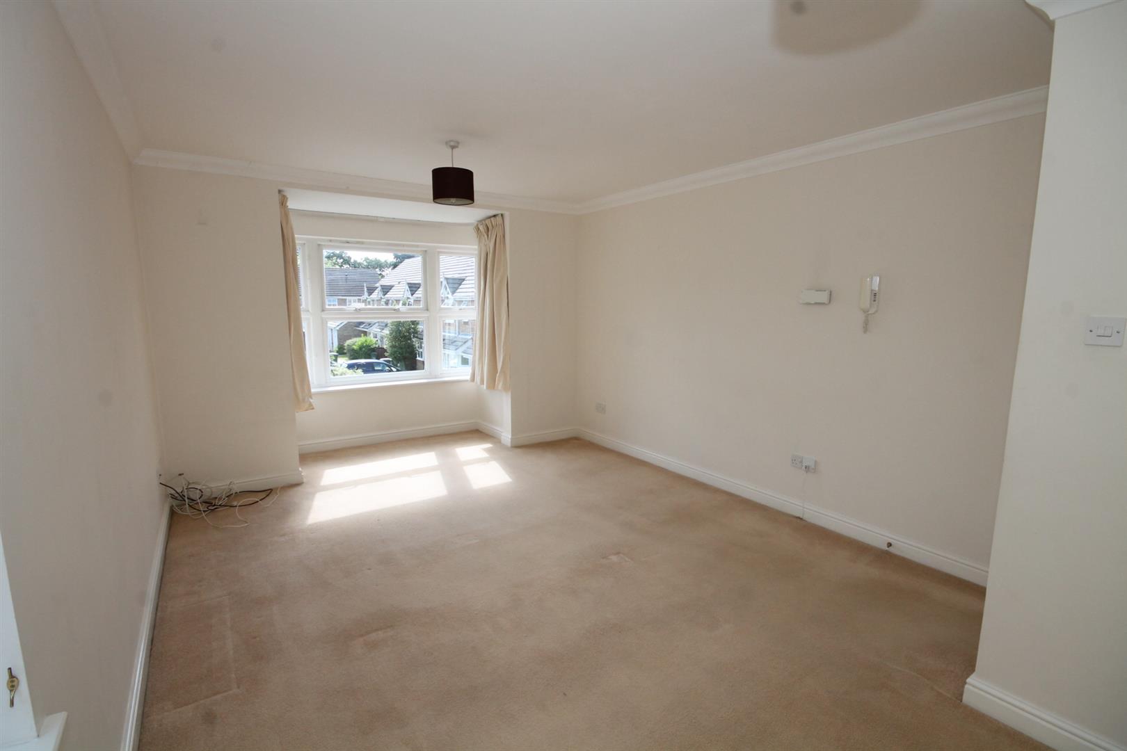 Bowes Close, Horsham